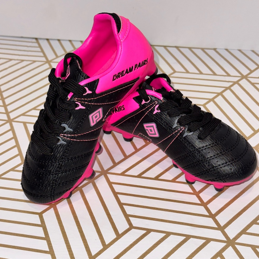 Dream Pairs soccer cleats